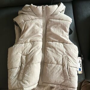 Brand New With Tags T.J. Maxx Padded Fuzzy Vest in Light Tan/Gray Color, Size L